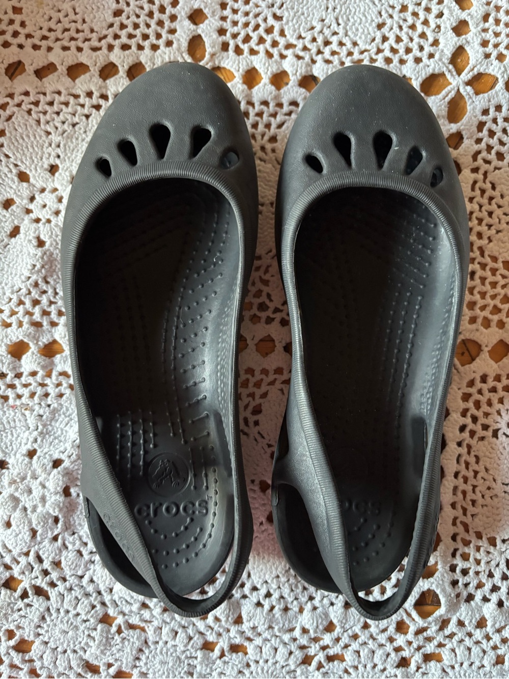 CROCS Women’s Black Slip-On Ballet Flats with Heel Strap